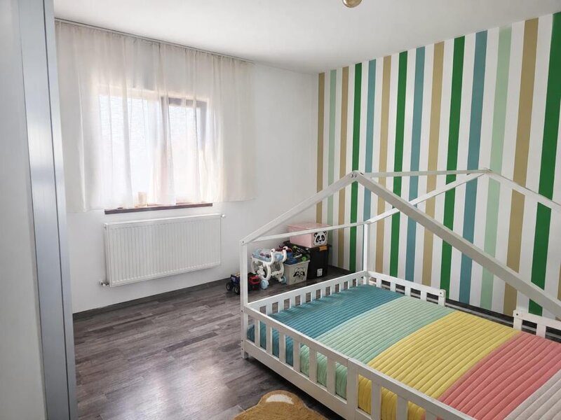 Darza (Buftea), casa, carport, curte cocheta, utilata si mobilata