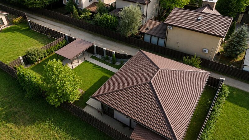 Darza (Buftea), casa, carport, curte cocheta, utilata si mobilata